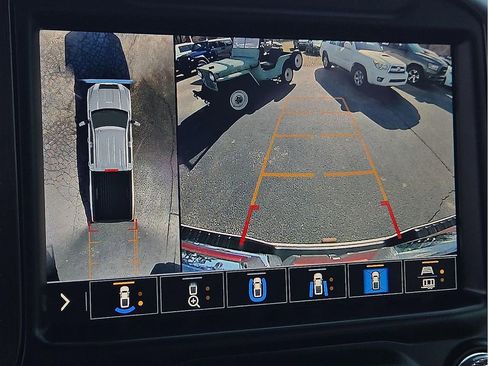 Used 2022 GMC Sierra 2500 AT4 w/ AT4 Preferred Package image 13