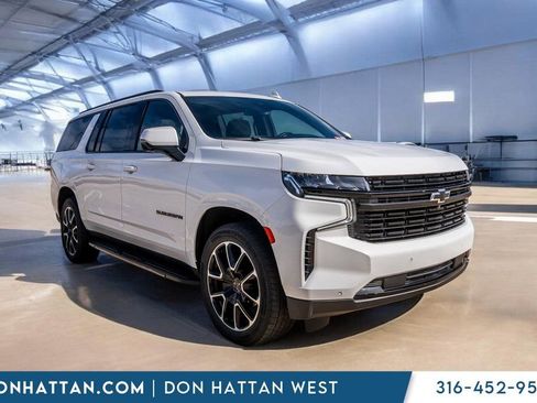 Used 2023 Chevrolet Suburban RST w/ Luxury Package AWD/4WD image 38