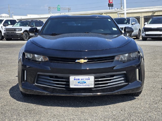 Used 2016 Chevrolet Camaro LT RWD image 2