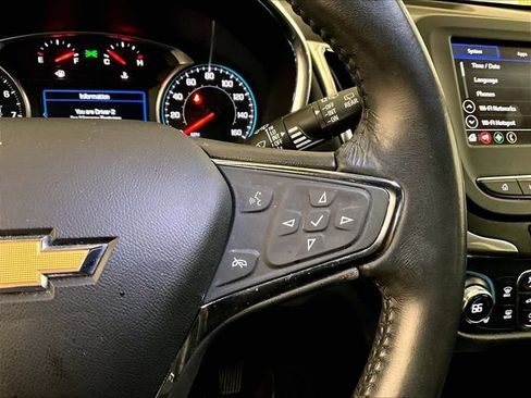 Used 2021 Chevrolet Equinox LT FWD image 18