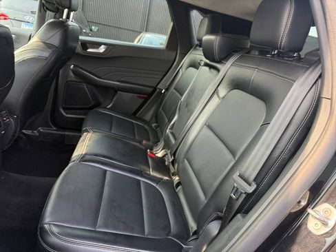 Used 2025 Ford Escape Platinum AWD/4WD image 26