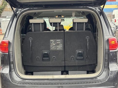 Used 2020 Kia Sedona EX image 9