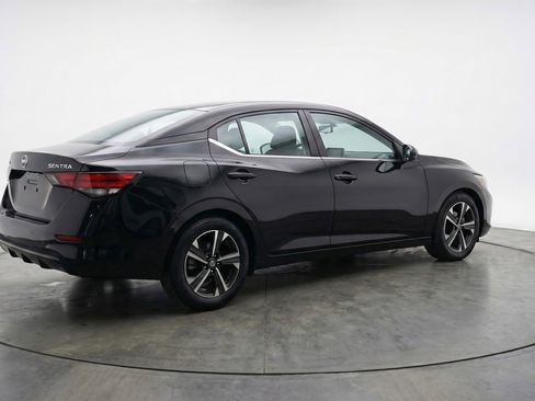 Used 2025 Nissan Sentra SV FWD image 9