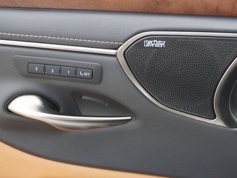 Used 2022 Lexus ES 300h Ultra Luxury w/ Accessory Package 2 FWD image 24