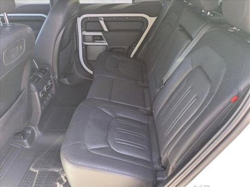 Used 2022 Land Rover Defender 110 X-Dynamic SE AWD/4WD image 20