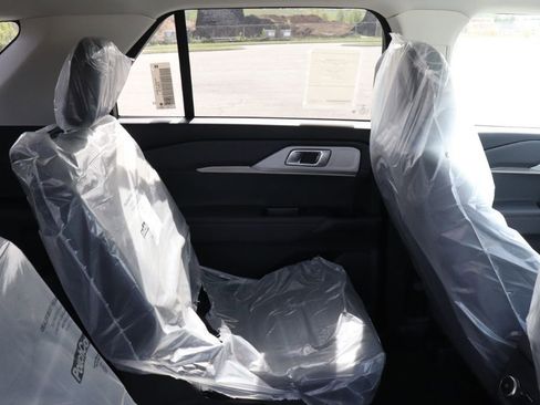 New 2026 Ford Explorer Active AWD/4WD image 17