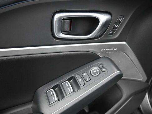 Used 2024 Acura Integra A-Spec FWD image 9