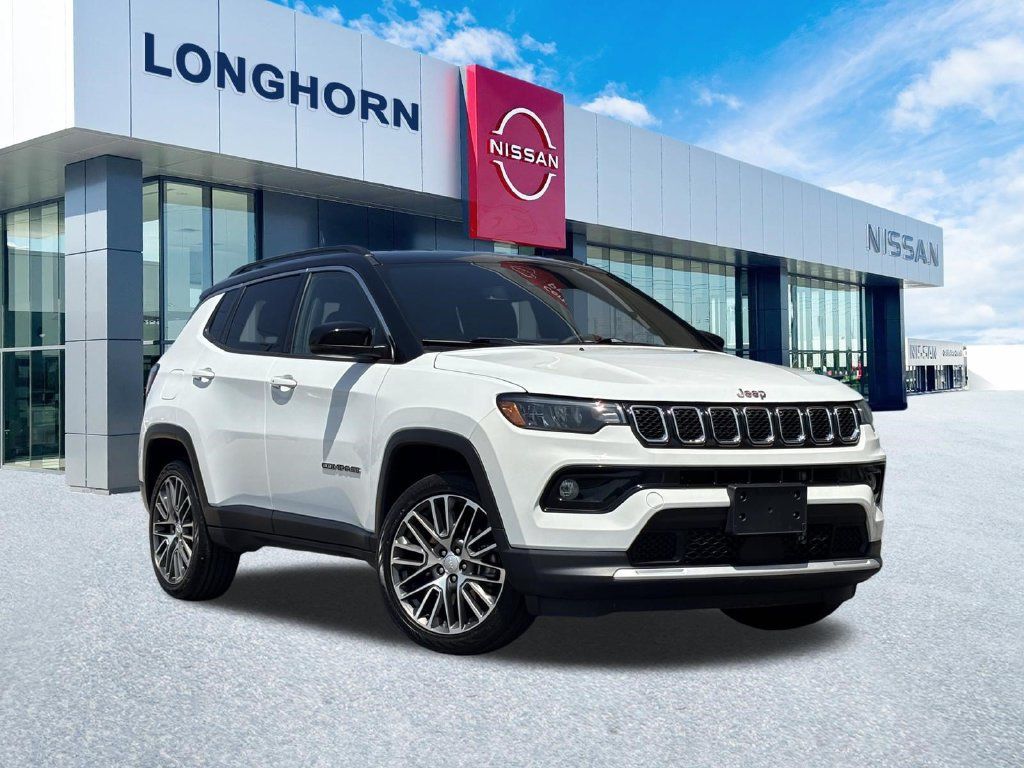 Used 2023 Jeep Compass Limited w/ Elite Group AWD/4WD image 1