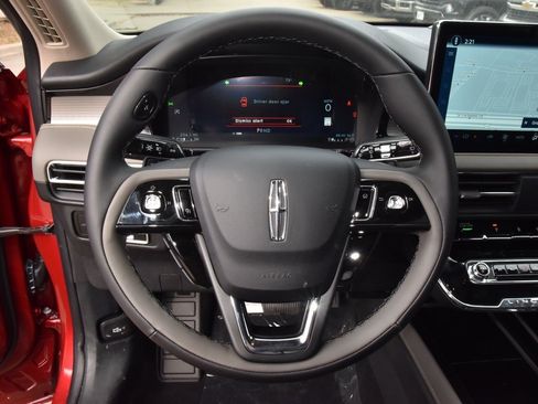 New 2026 Lincoln Corsair Premiere image 22