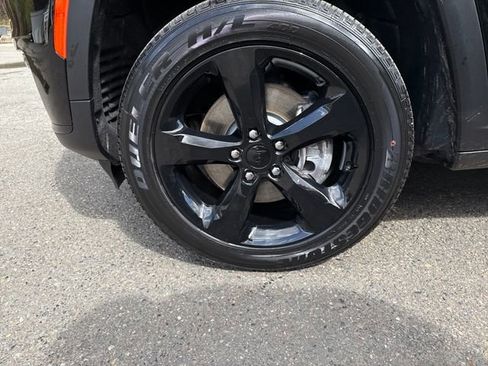 New 2025 Jeep Grand Cherokee L Altitude AWD/4WD image 29