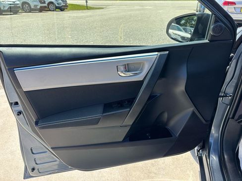 Used 2016 Toyota Corolla LE FWD image 19