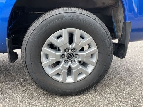 Used 2024 Nissan Frontier SV w/ SV Convenience Package image 46