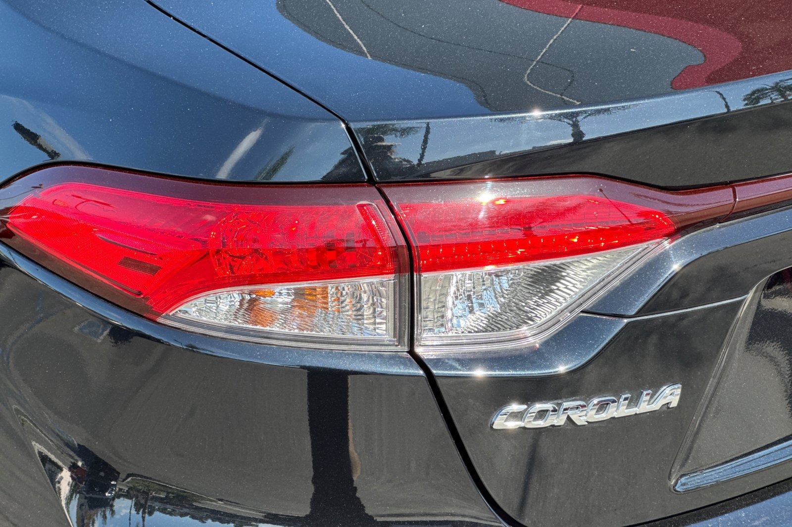 Used 2023 Toyota Corolla LE w/ Carpet Mat Package (TMS) FWD image 34