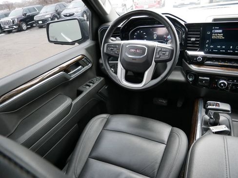Used 2024 GMC Sierra 1500 Elevation w/ Elevation Premium Package AWD/4WD image 18