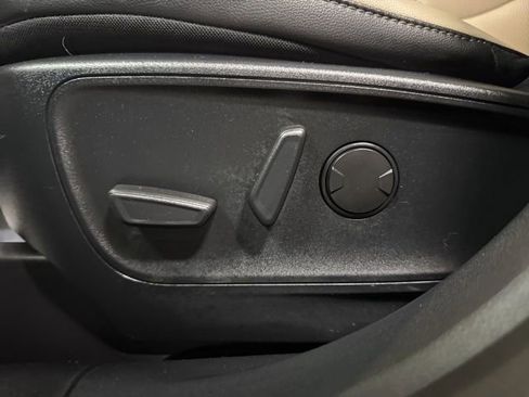 Used 2020 Ford Escape SEL image 25