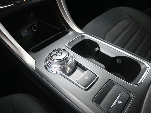 Used 2019 Ford Fusion SE FWD image 29