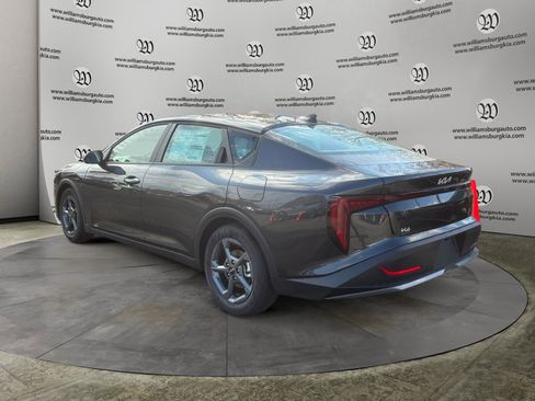 New 2025 Kia K4 LXS image 3
