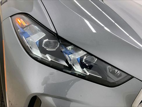 Used 2025 BMW X5 xDrive50e image 28