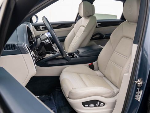 Used 2019 Porsche Cayenne image 5