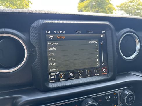 Used 2022 Jeep Wrangler Unlimited Sahara w/ Safety Group AWD/4WD image 23
