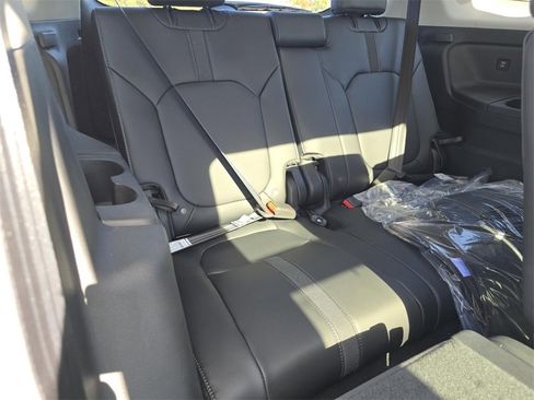 New 2025 Honda Pilot Touring image 26