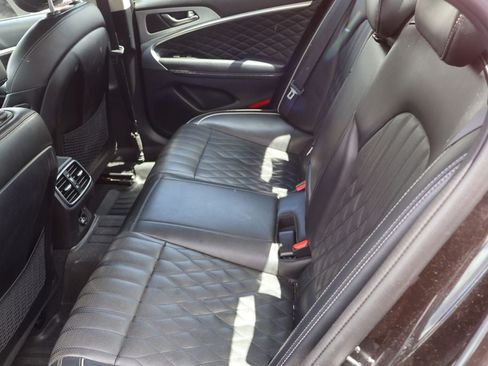 Used 2019 Genesis G70 2.0T Advanced w/ Dynamic Package RWD image 10