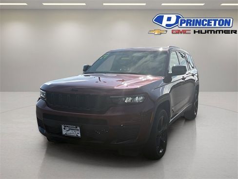 Used 2021 Jeep Grand Cherokee L Laredo image 3