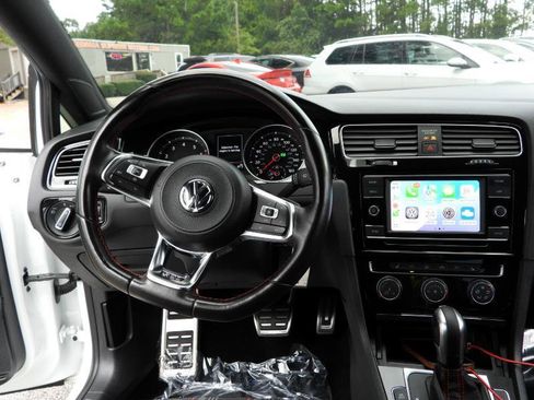 Used 2020 Volkswagen GTI S image 33