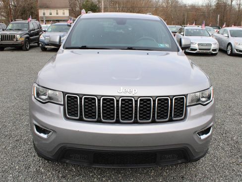 Used 2017 Jeep Grand Cherokee Laredo w/ Quick Order Package 23E image 3