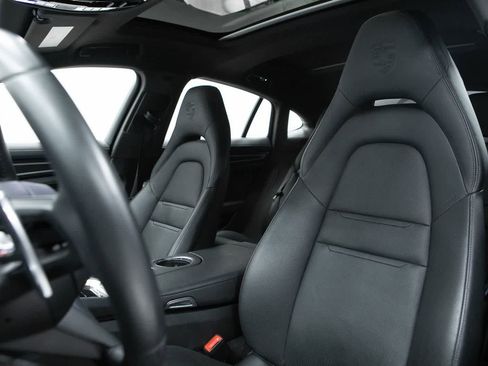 Certified 2023 Porsche Panamera Platinum Edition image 5