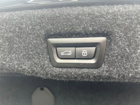 Used 2026 BMW 530i RWD image 9
