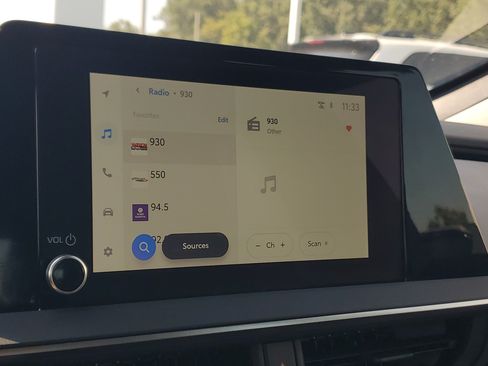Certified 2024 Toyota Prius Prime FWD image 27