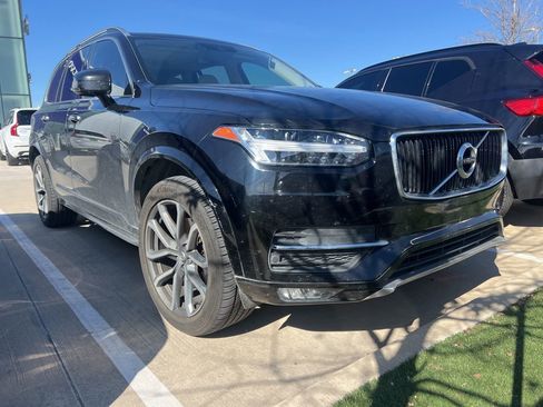 Used 2019 Volvo XC90 T5 Momentum w/ Multimedia Package image 2