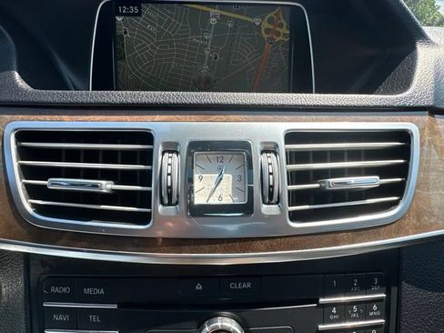 Used 2016 Mercedes-Benz E 350 4MATIC Sedan w/ Premium Package image 15
