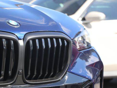 Certified 2026 BMW X5 xDrive40i w/ M Sport Package image 6