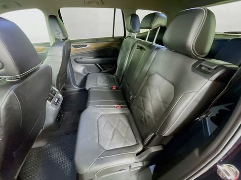 Used 2024 Volkswagen Atlas SE FWD image 24