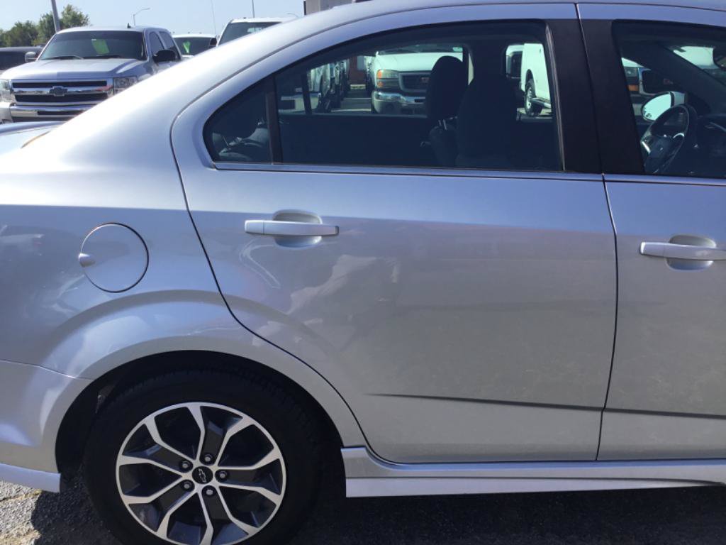 Used 2018 Chevrolet Sonic LT w/ RS Package FWD image 14