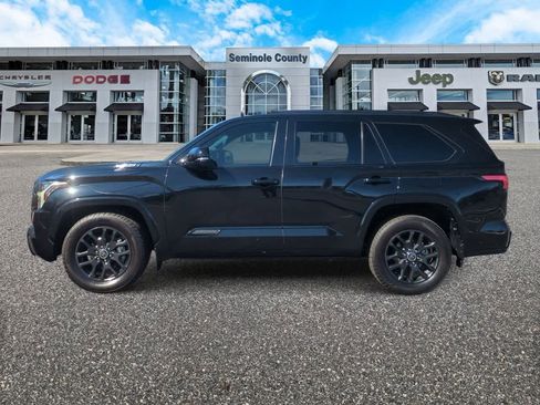 Used 2023 Toyota Sequoia Platinum image 5