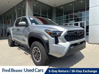 Used 2025 Toyota Tacoma TRD Off-Road AWD/4WD video 1