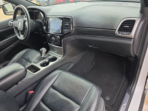 Used 2019 Jeep Grand Cherokee Limited image 22