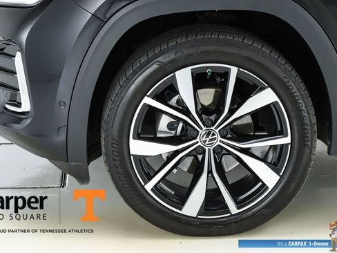 Used 2025 Volkswagen Atlas Cross Sport SEL Premium R-Line AWD/4WD image 44