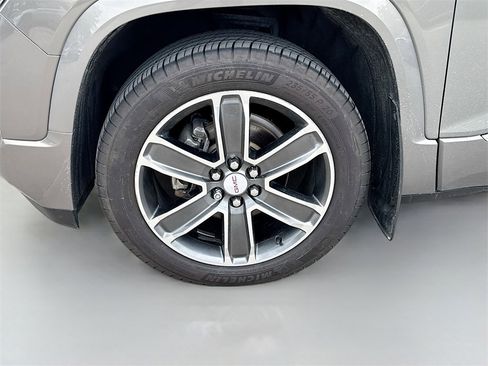 Used 2019 GMC Acadia Denali w/ Technology Package image 32