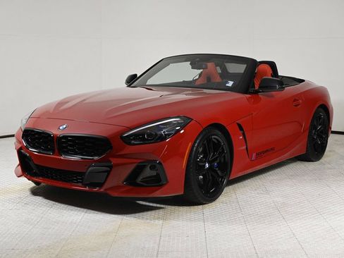 Used 2023 BMW Z4 M40i w/ Premium Package image 1
