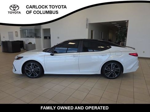 Used 2025 Toyota Camry XSE FWD image 2