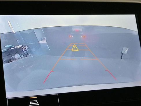 Used 2024 Chevrolet Malibu LT image 23