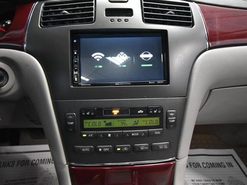 Used 2004 Lexus ES 330 FWD image 16