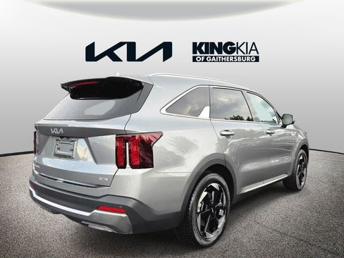 Certified 2026 Kia Sorento EX AWD/4WD image 3