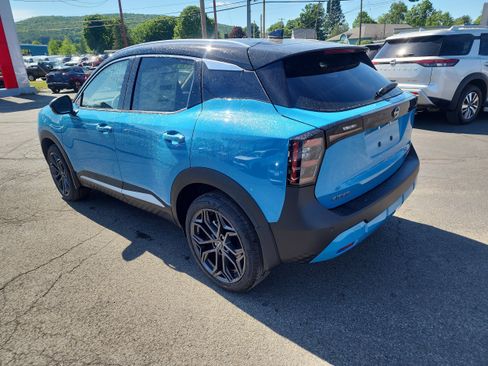 New 2026 Nissan Kicks SR w/ SR Premium Package AWD/4WD image 6