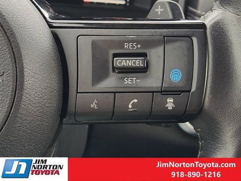 Used 2024 Nissan Rogue SL w/ SL Premium Package FWD image 30