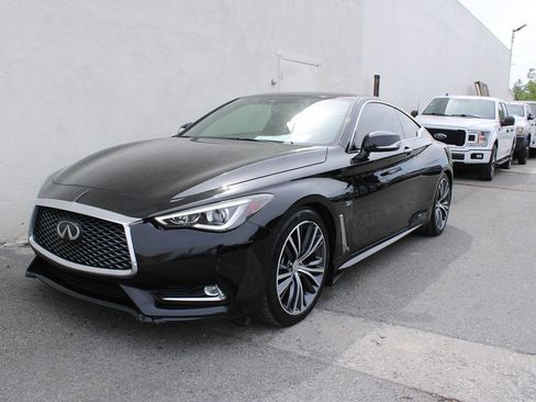 Used 2019 INFINITI Q60 3.0t Luxe w/ Essential Package image 1